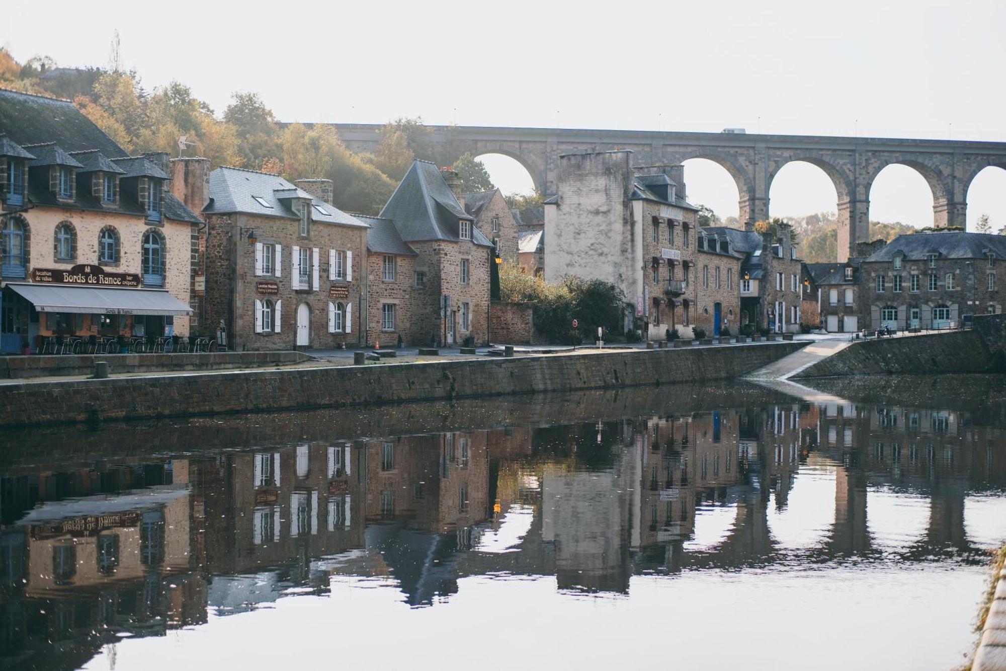 Le Village Insolite Yourte Et Roulotte Saint-Benoît-des-Ondes Exterior foto