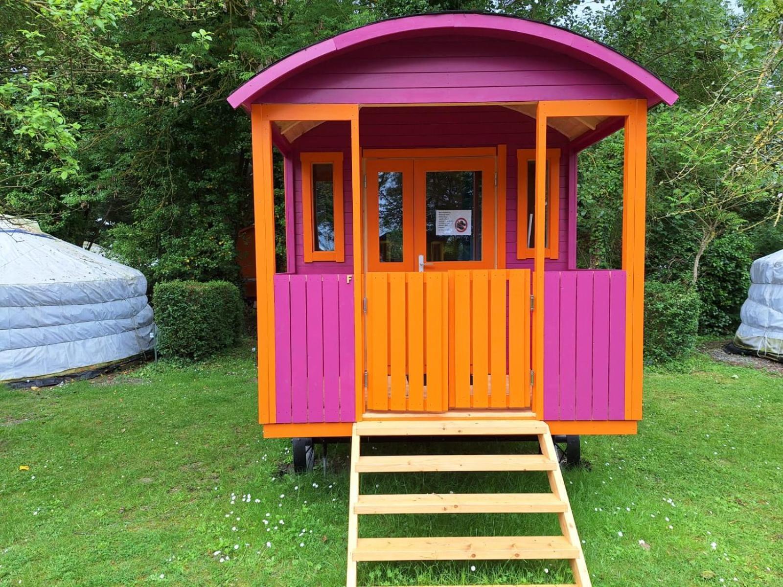 Le Village Insolite Yourte Et Roulotte Saint-Benoît-des-Ondes Exterior foto